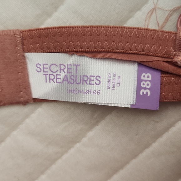 Secret Treasures Push Up Bra. 38B. NWT - Picture 5 of 6